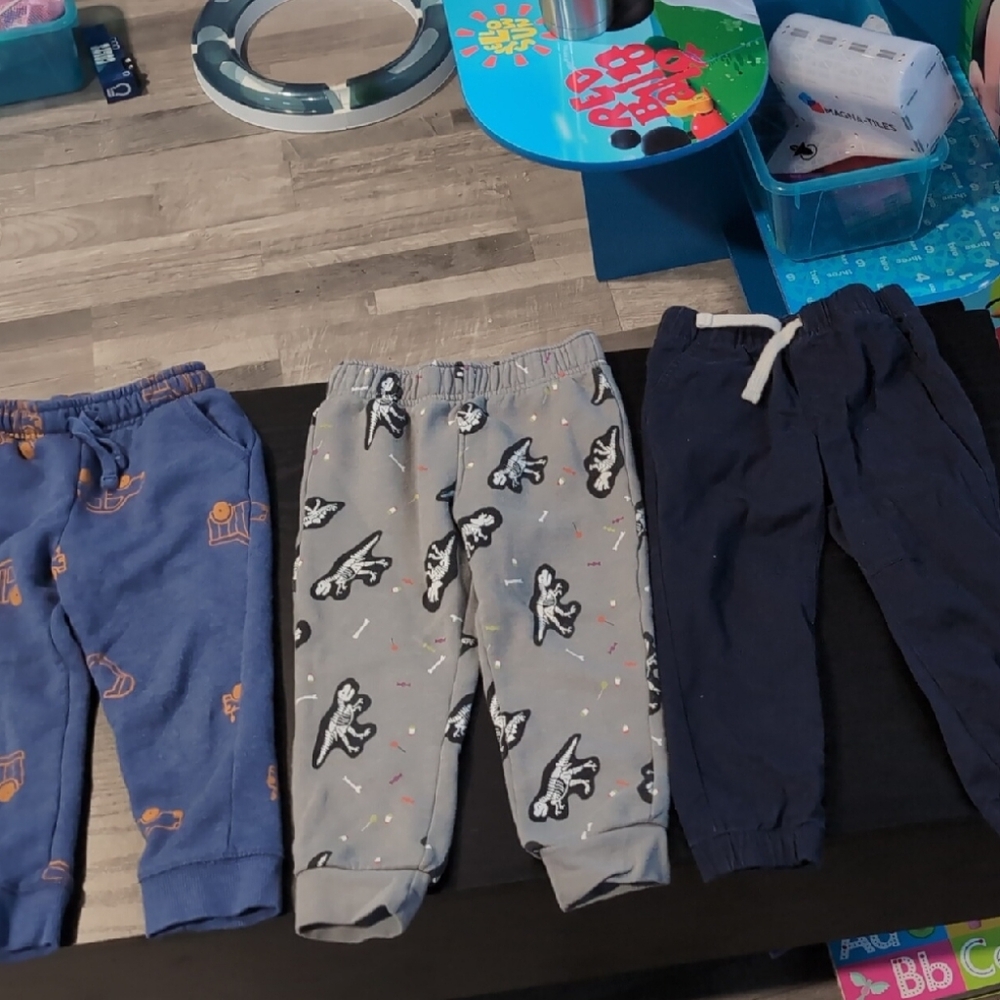 Cat & Jack Kids' Blue, Gray, and Navy Joggers Set